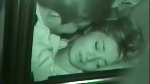 Prietenul meu adolescent nevoie de o ușurare, așa că filme porno cu vedete romance îi dau 69 de filme de plăcere orală